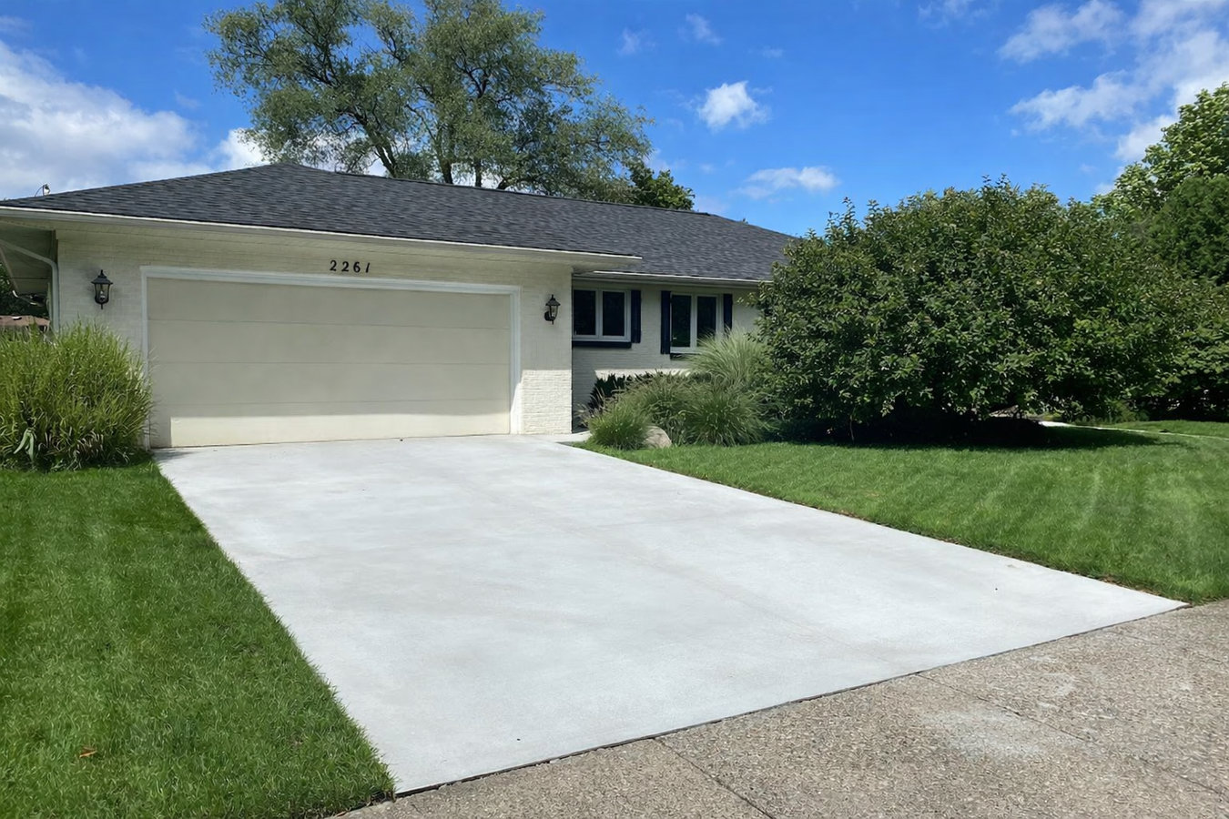 Concrete driveway building in Danbury, CT